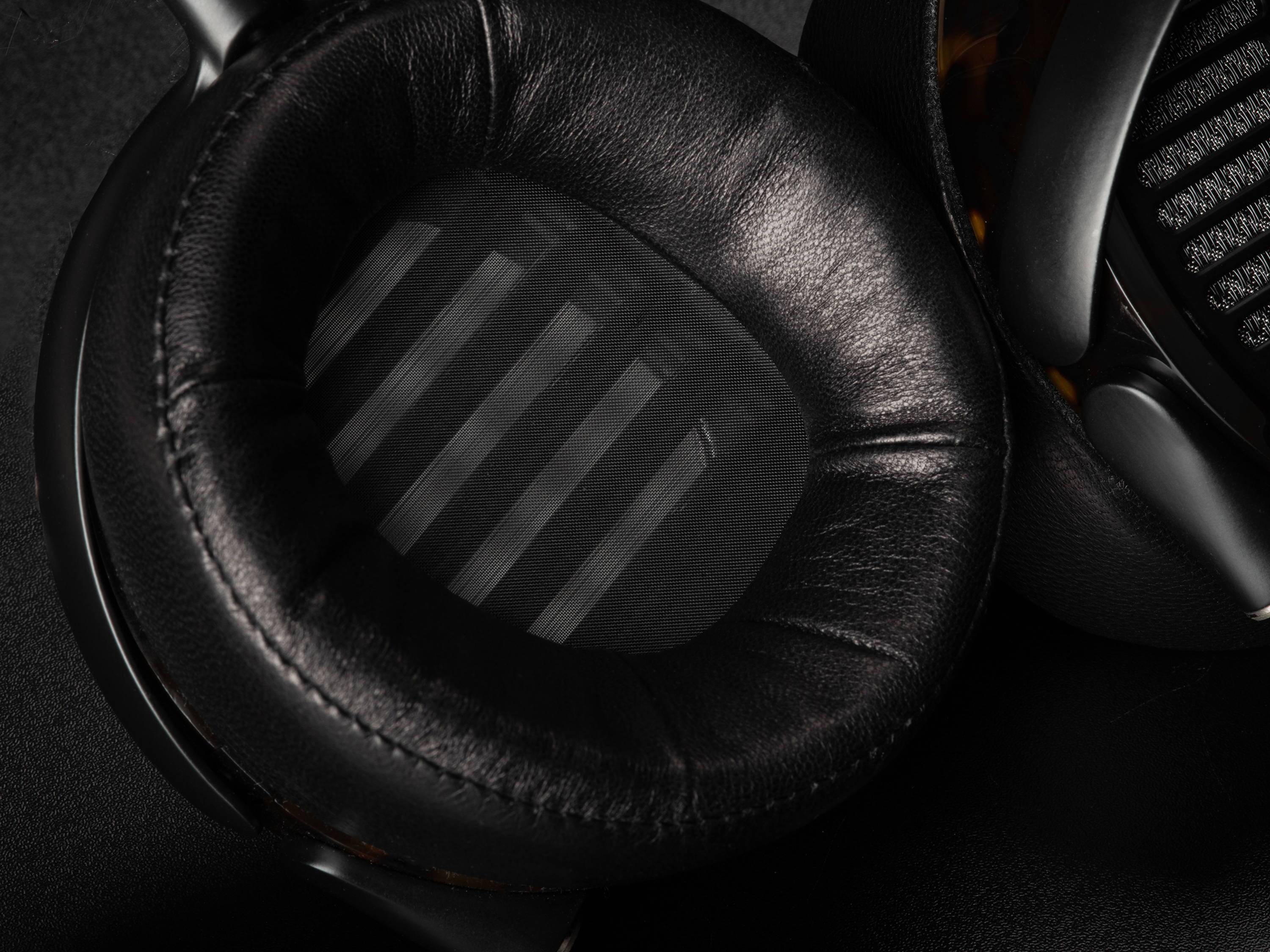 Audeze LCD-5 Planar Magnetic Headphone (Apos Certified) - Image 7