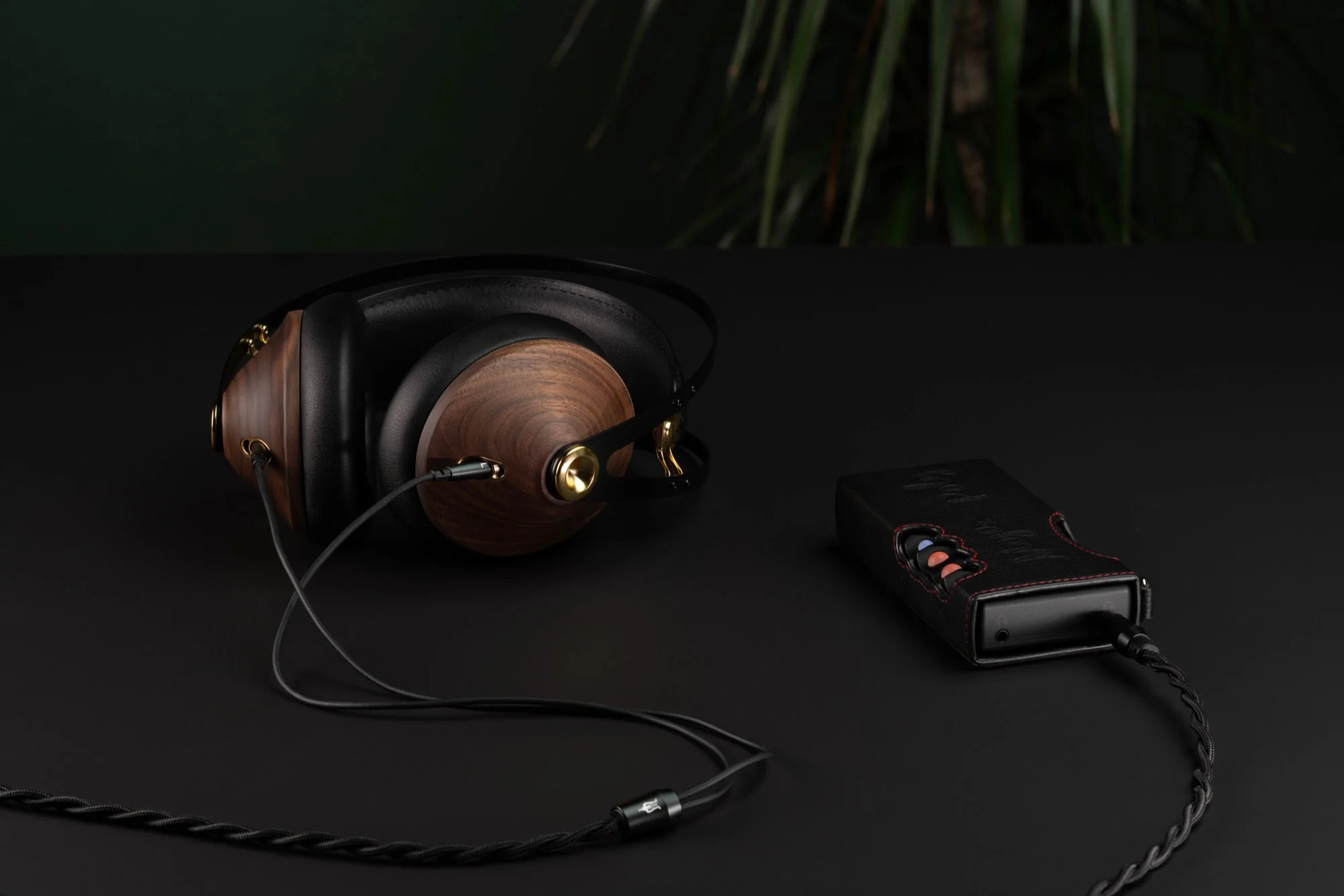 Meze Audio 99 Classics Closed Back Headphones 2nd Gen - Image 29