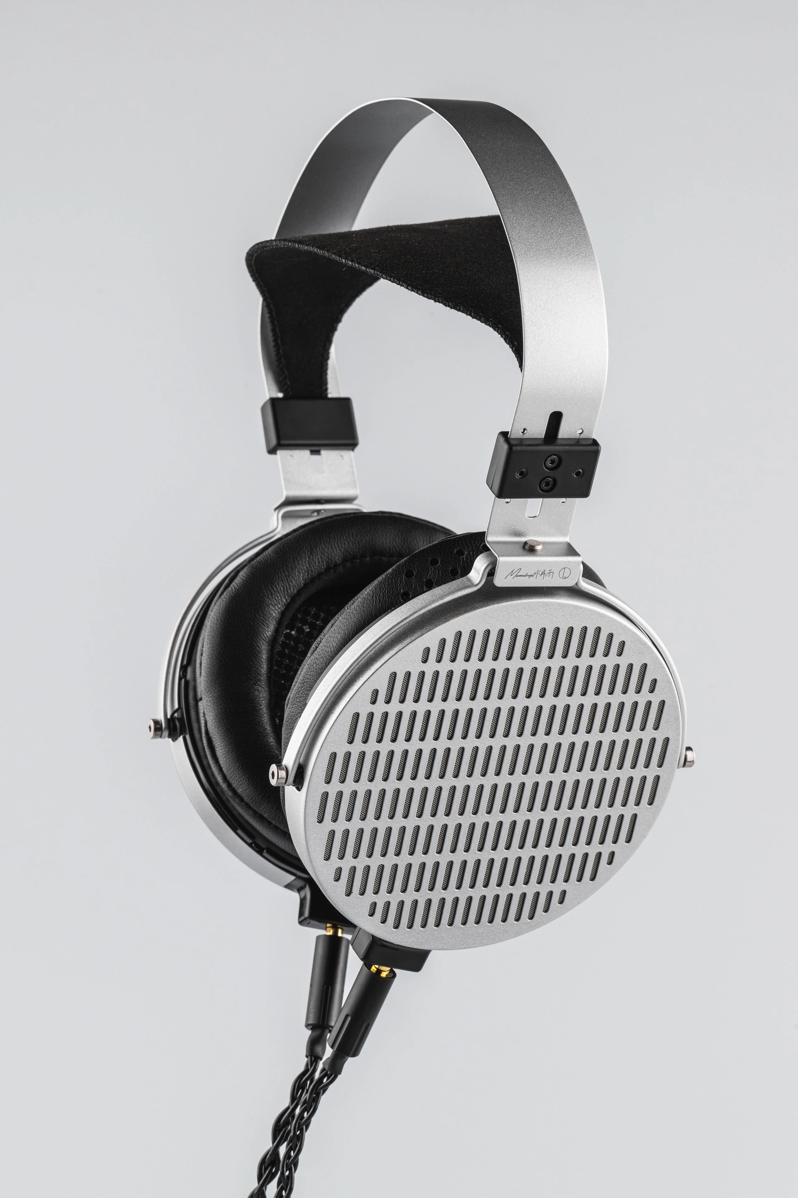 Moondrop Cosmo Flagship Nanoscale Ultra-thin 100mm Planar Magnetic Driver Headphone - Image 25