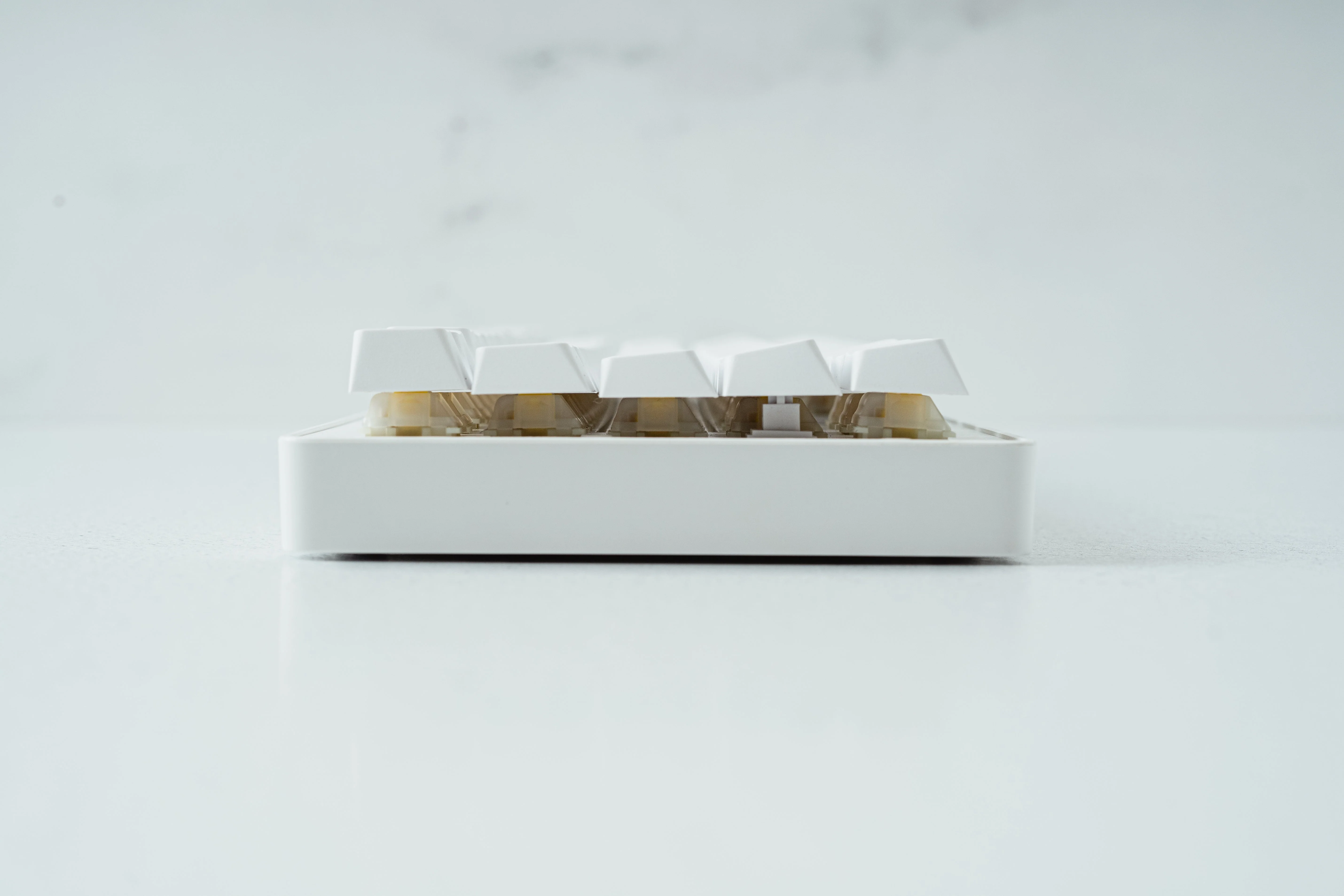 WhiteFox Eclipse Mechanical Keyboard with Aluminum Low Profile Case - Image 4