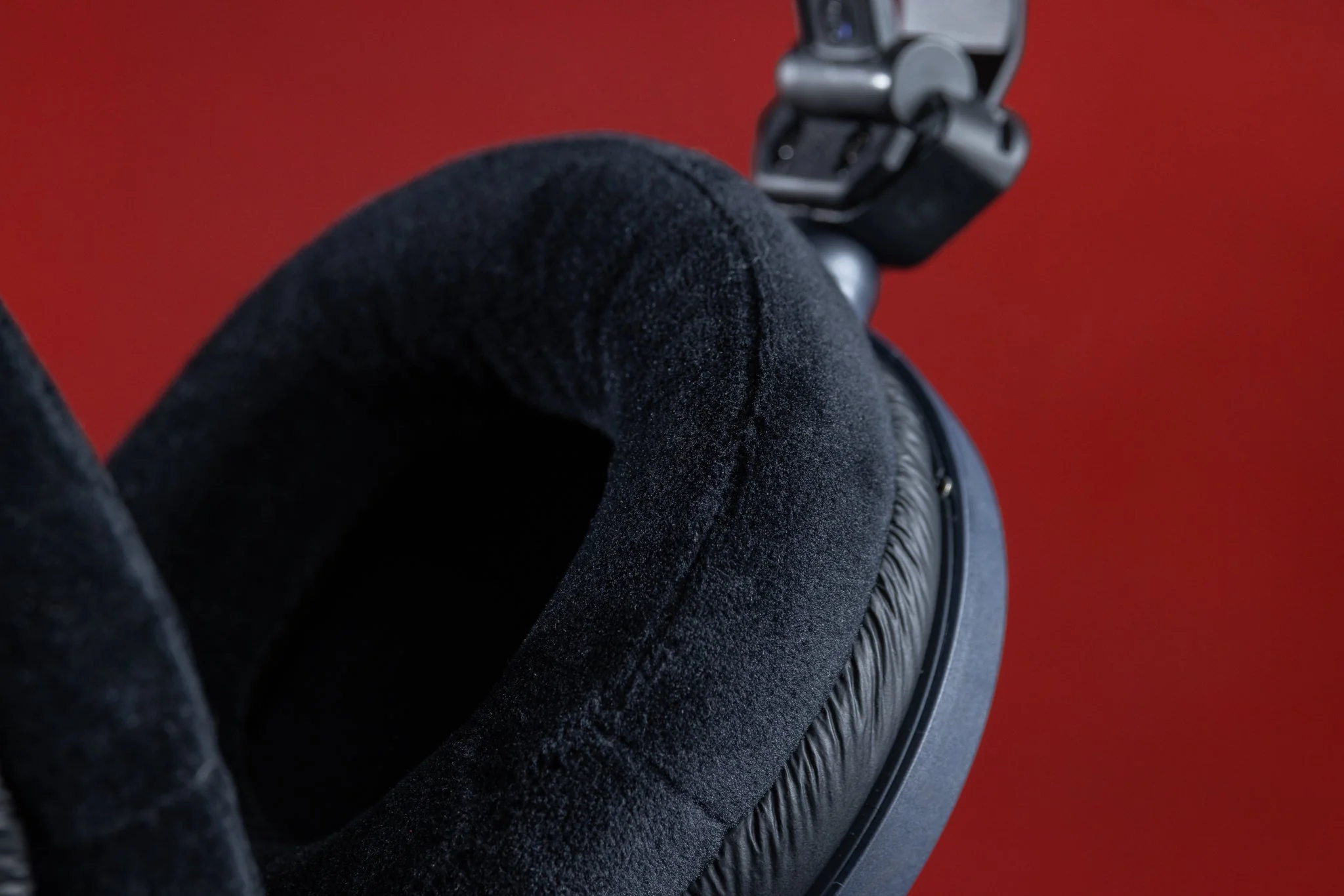 Apos x Audio-Technica ATH-R70x Refine Headphone - Image 3