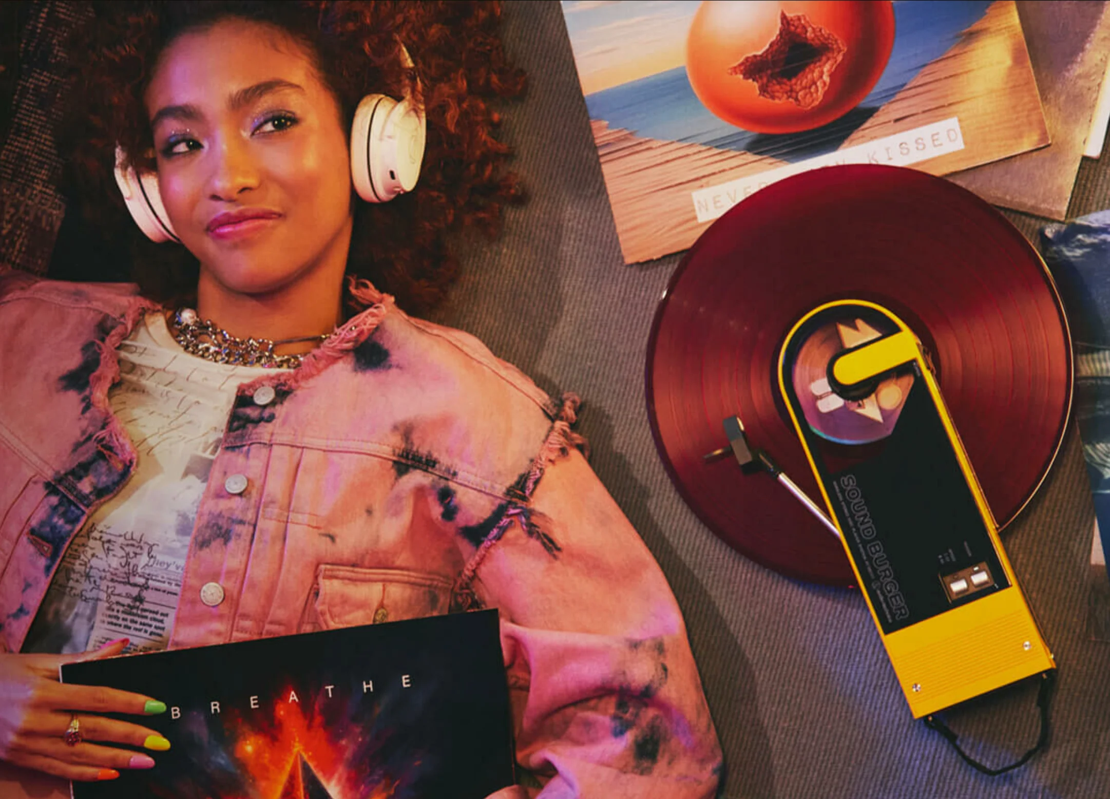Audio-Technica Sound Burger Portable Bluetooth Turntable - Image 10