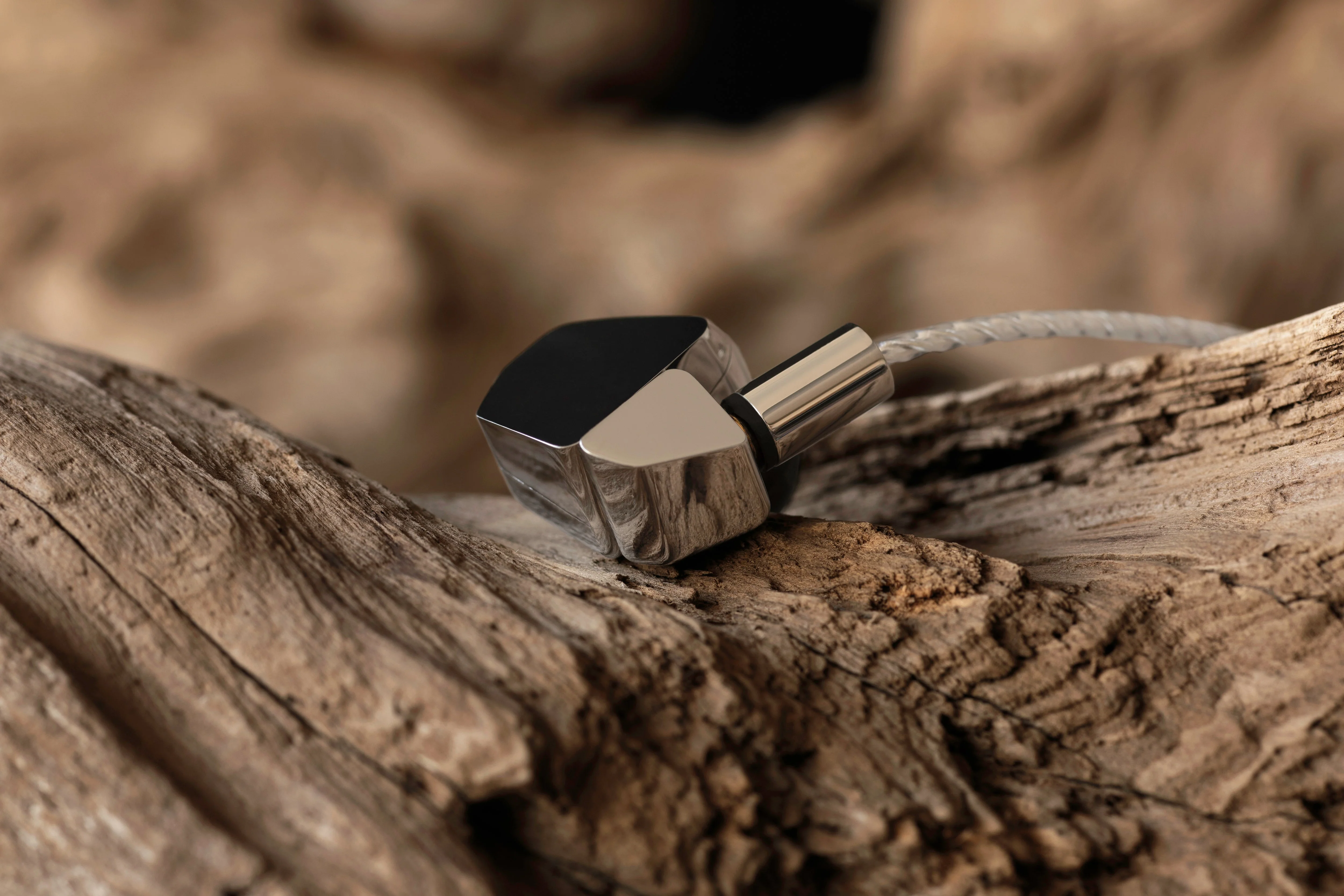 final A8000 Pure Beryllium IEM - Image 4