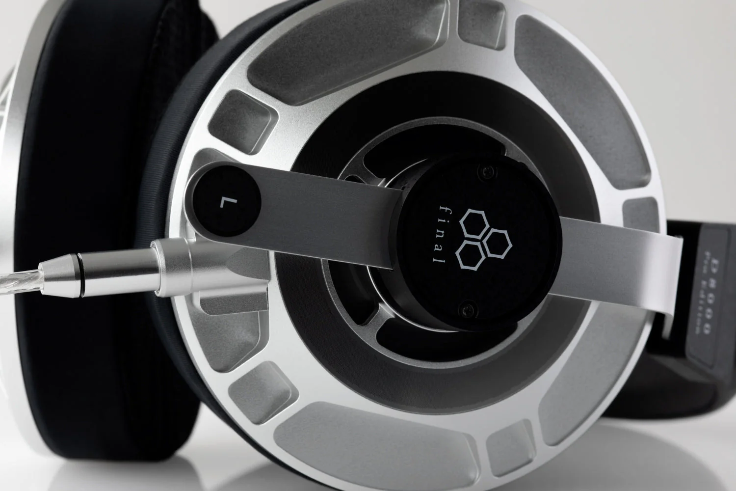 final D8000 Pro Edition Planar Magnetic Headphone - Image 22