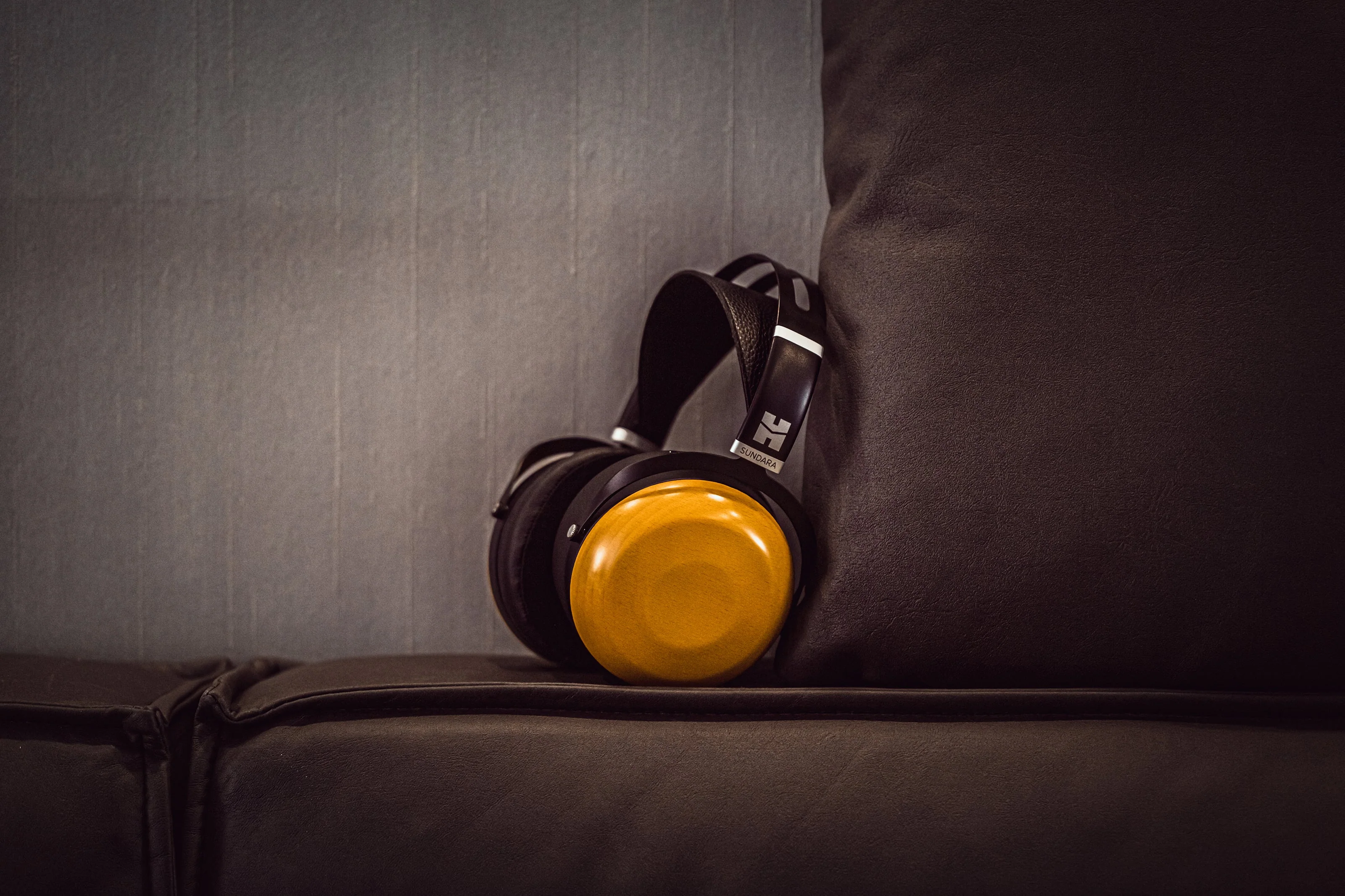 HIFIMAN Sundara Closed-Back Planar Magnetic Headphones - Image 18