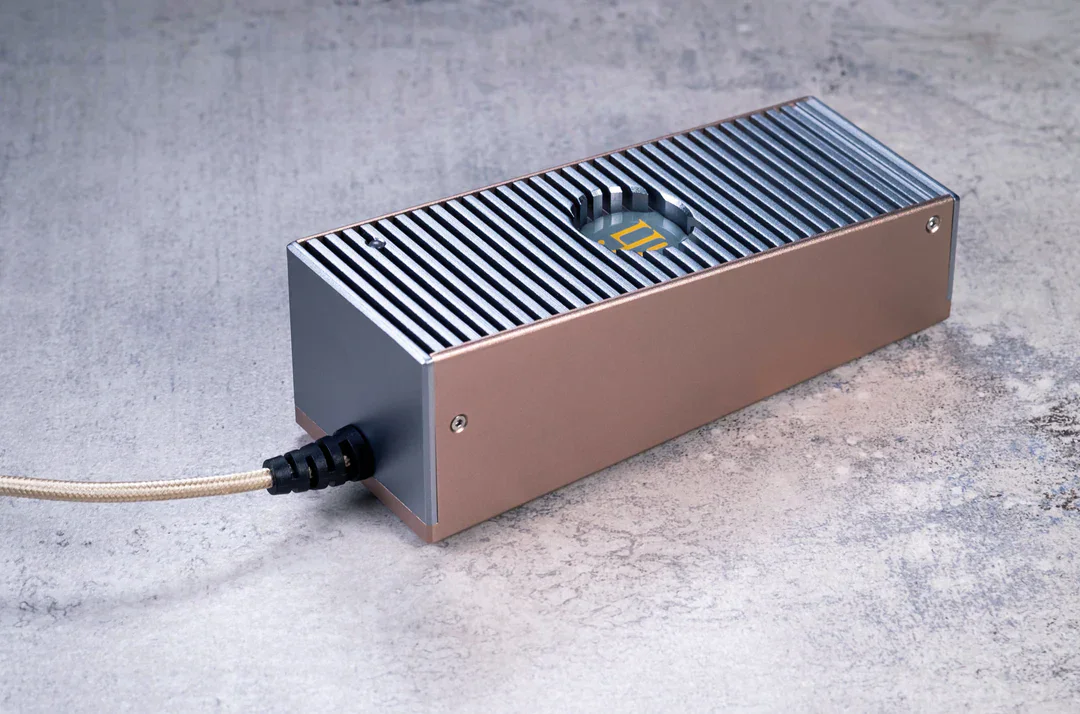 iFi Audio SilentPower iPower Elite Low Noise Power Supply - Image 4