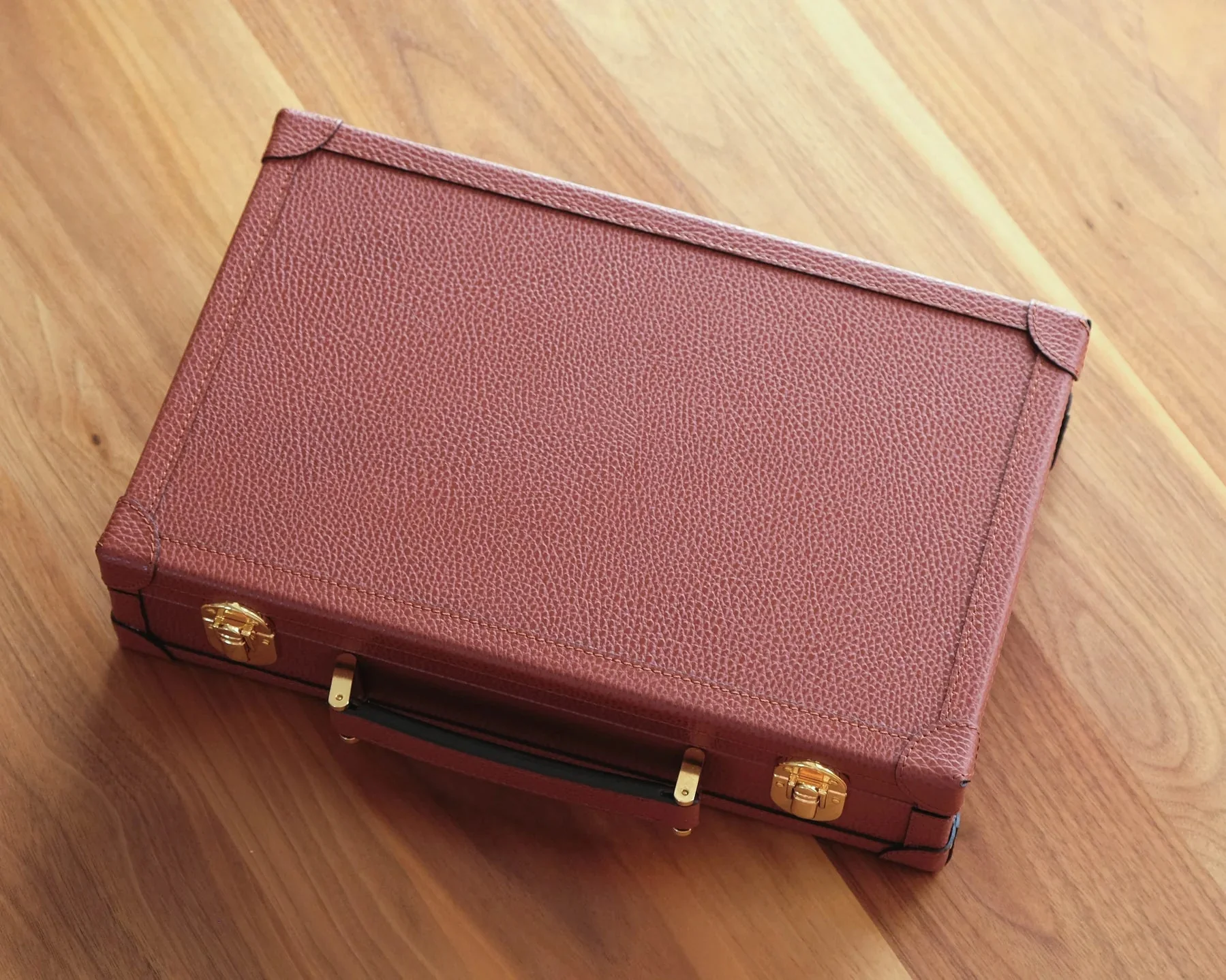 Lost Monarch Eyewear Briefcase in Cedar - Image 3