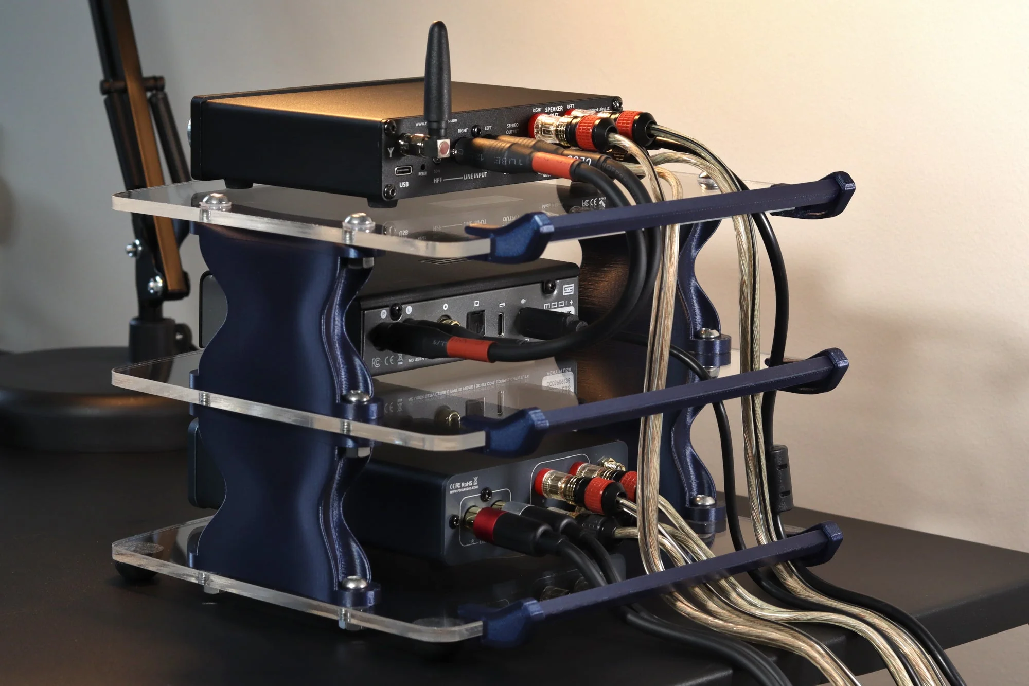 Sound Solver Medium Desktop Audio Rack | Internal Brackets | Acrylic Shelves - Image 8