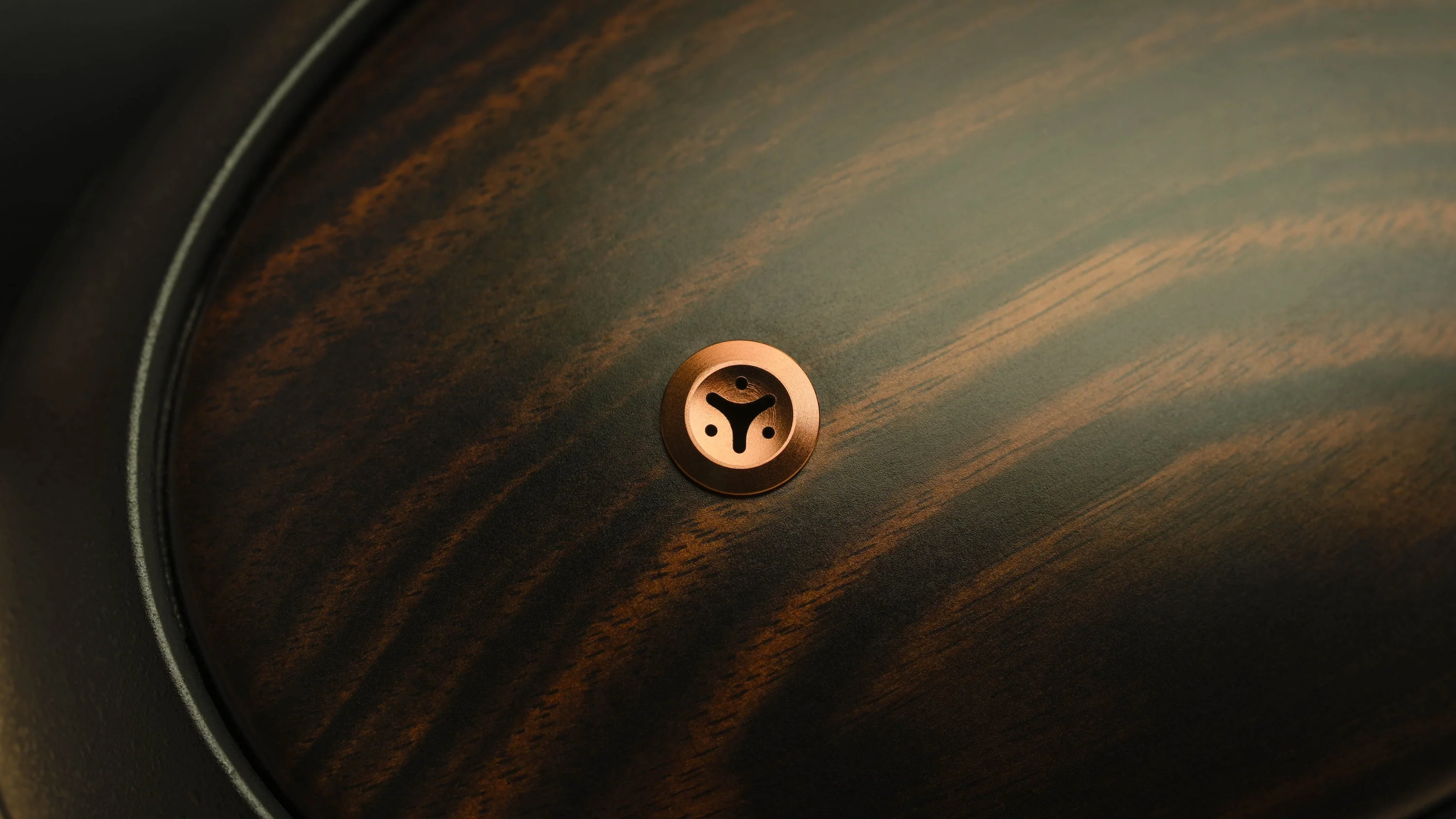 Meze LIRIC II Closed-Back Planar Magnetic Headphone - Image 23