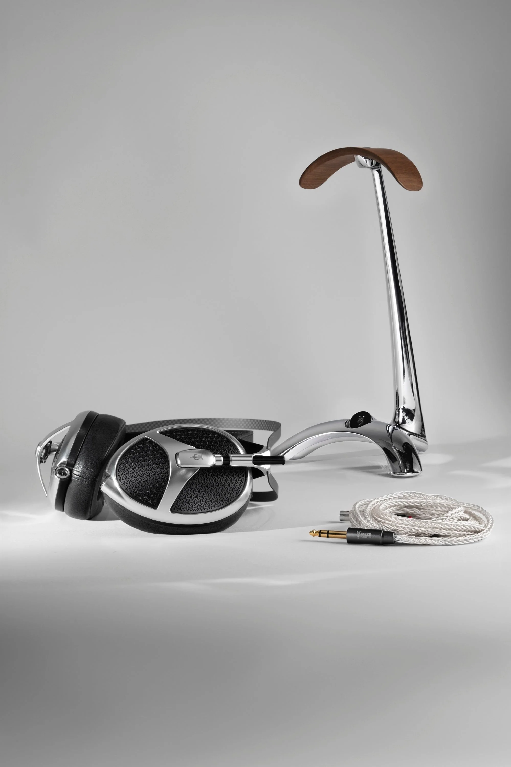 Meze Manta Headphone Stand - Image 16