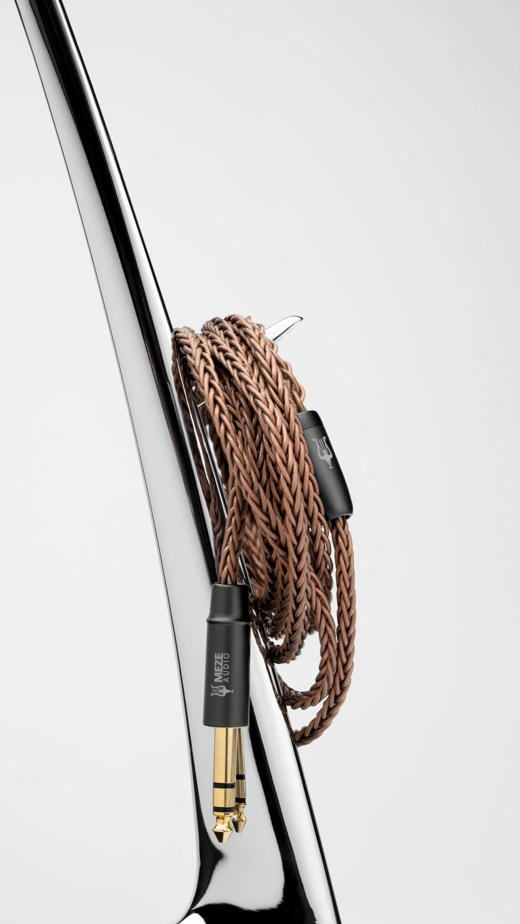 Meze Manta Headphone Stand - Image 18