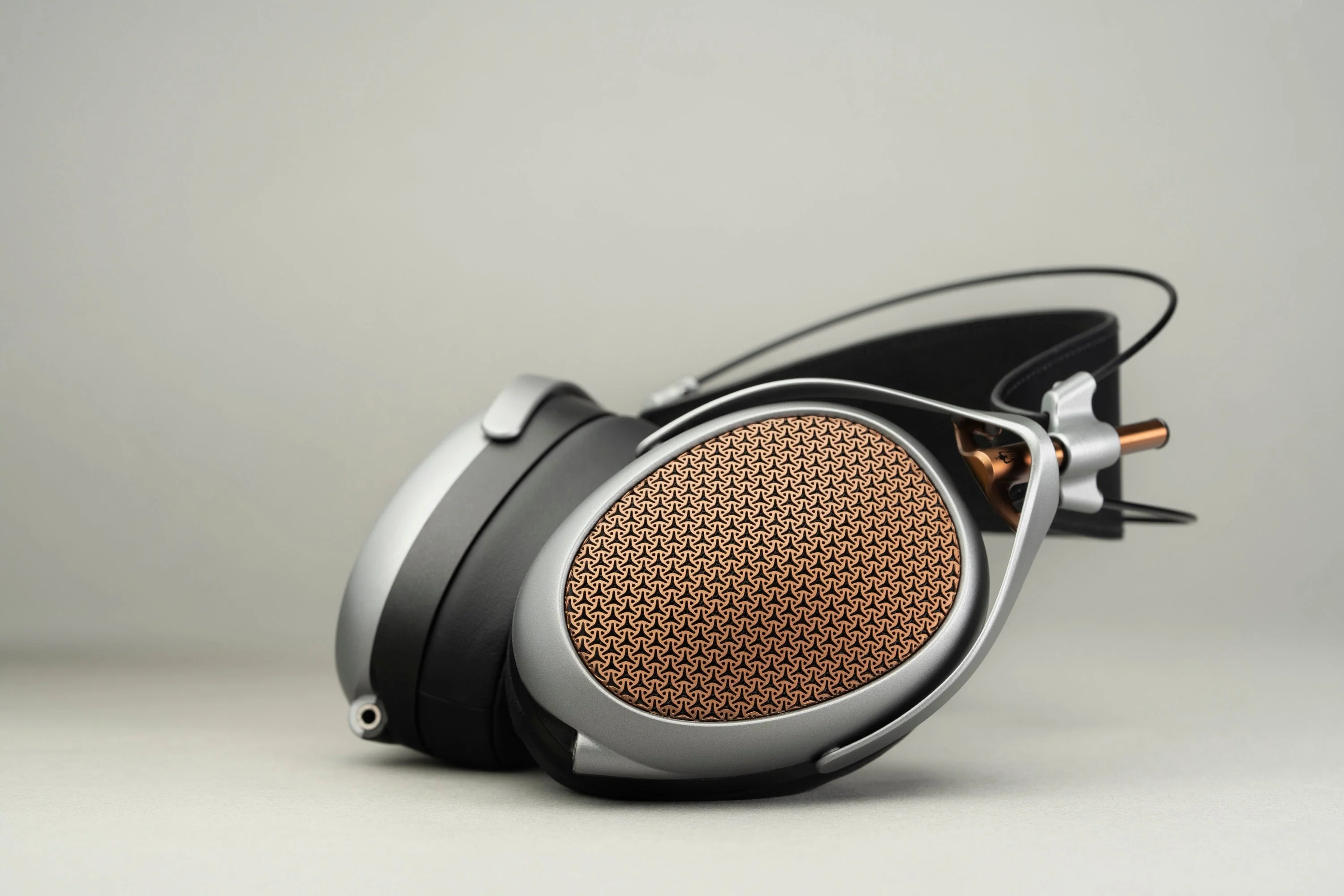 Meze POET Planar Magnetic Headphones - Image 8