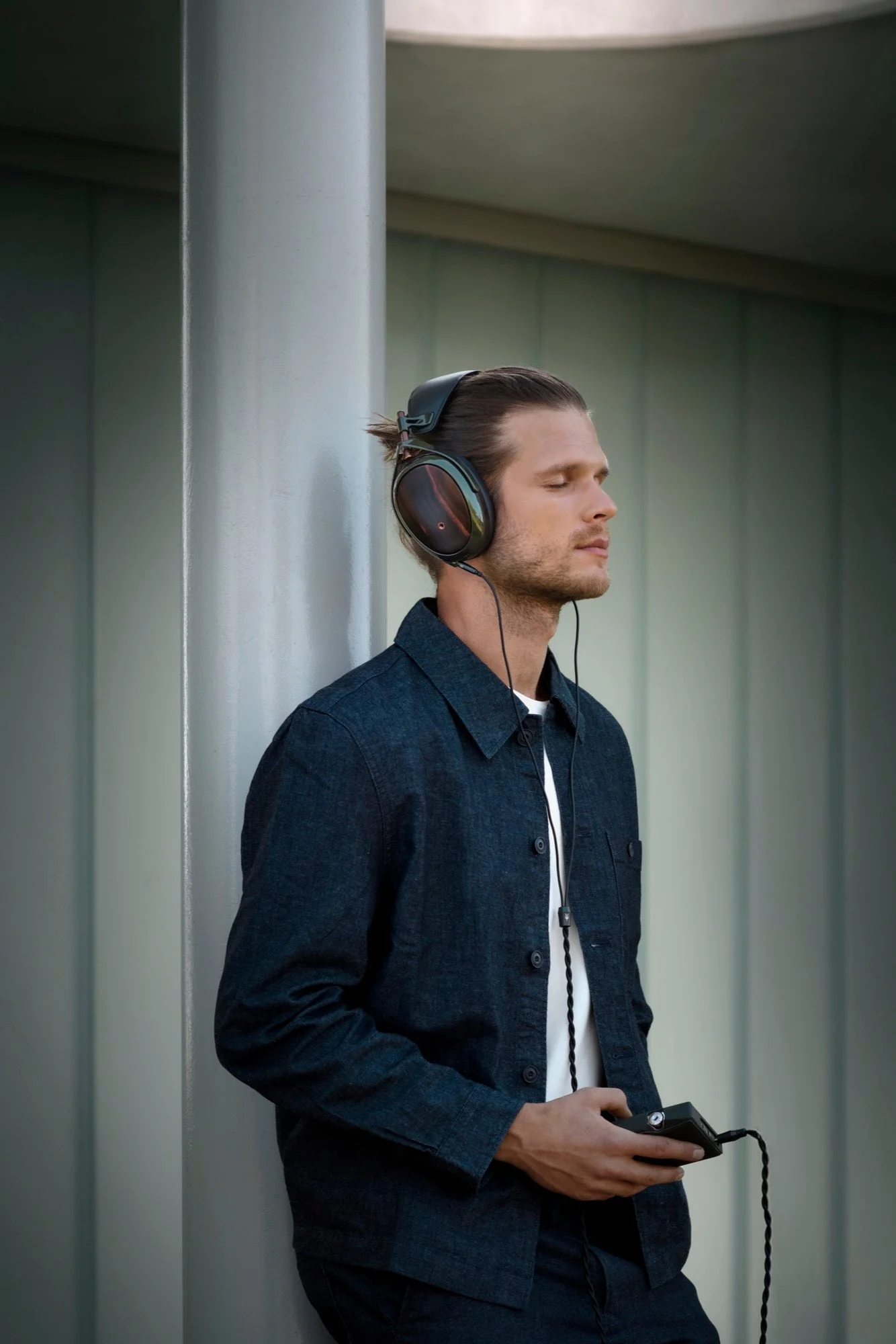 Meze Strada Closed-Back Dynamic Headphones - Image 15