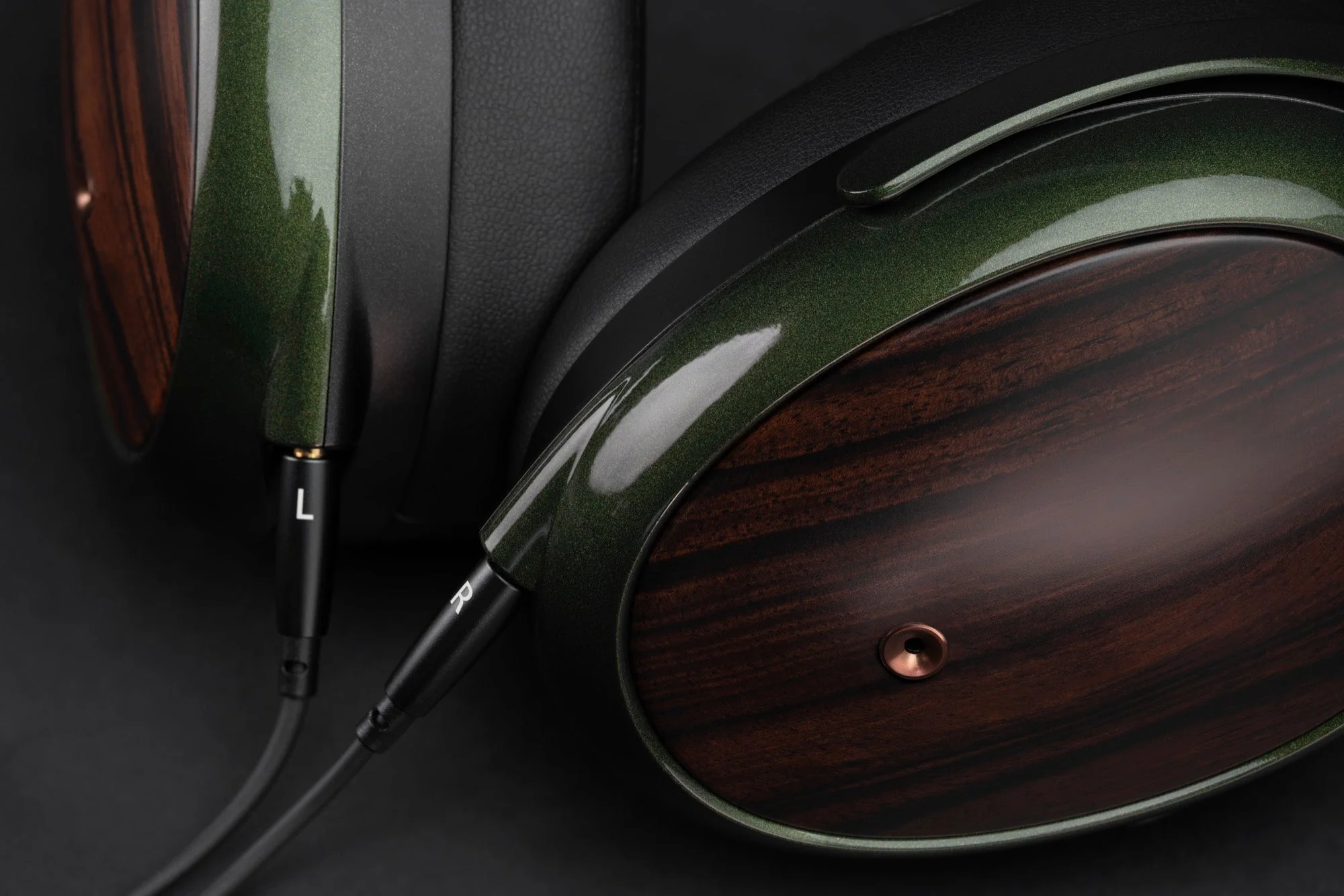 Meze Strada Closed-Back Dynamic Headphones - Image 3