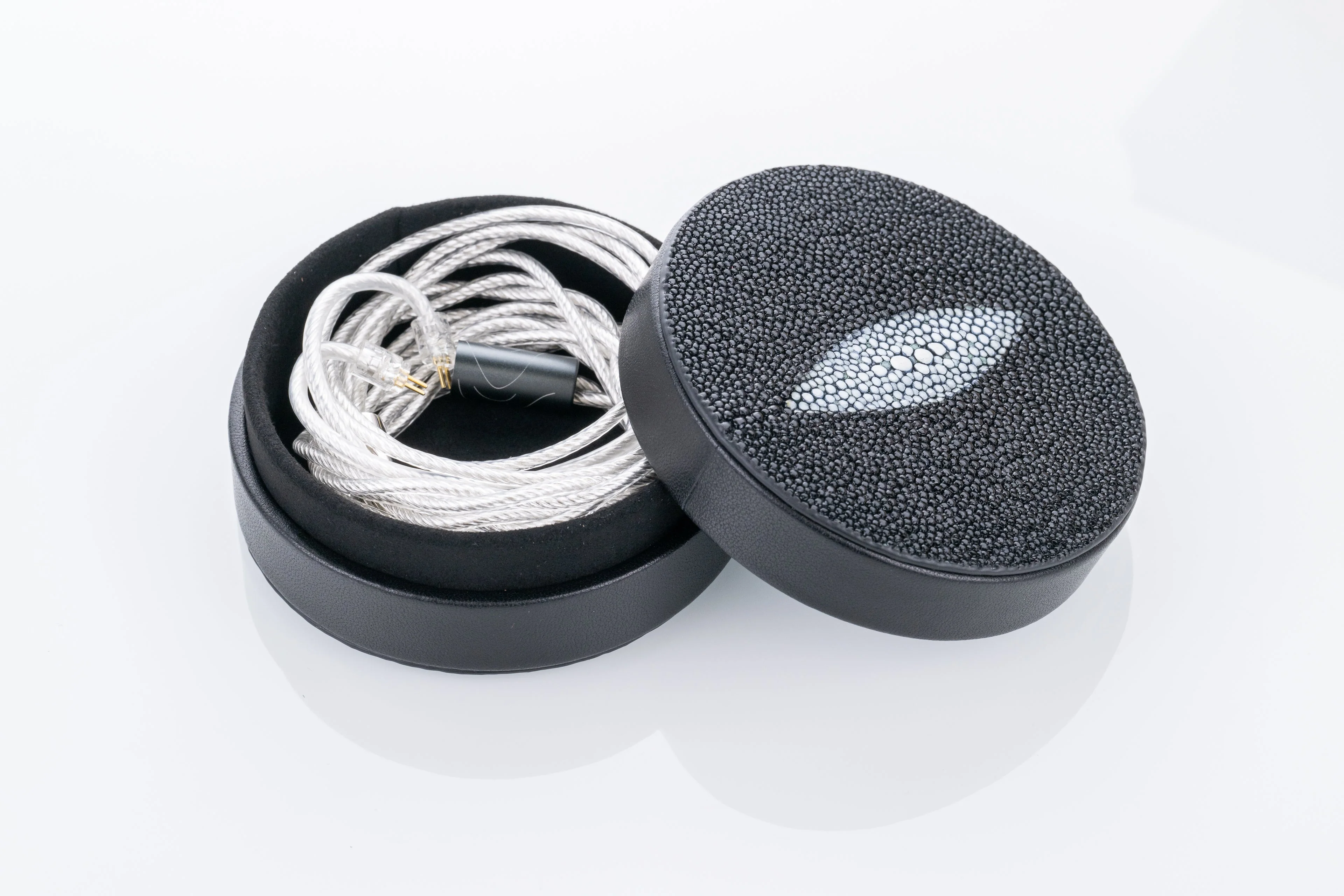 Moondrop Beautiful World Super-Flagship Dynamic IEM (In-Ear Monitor) - Image 7