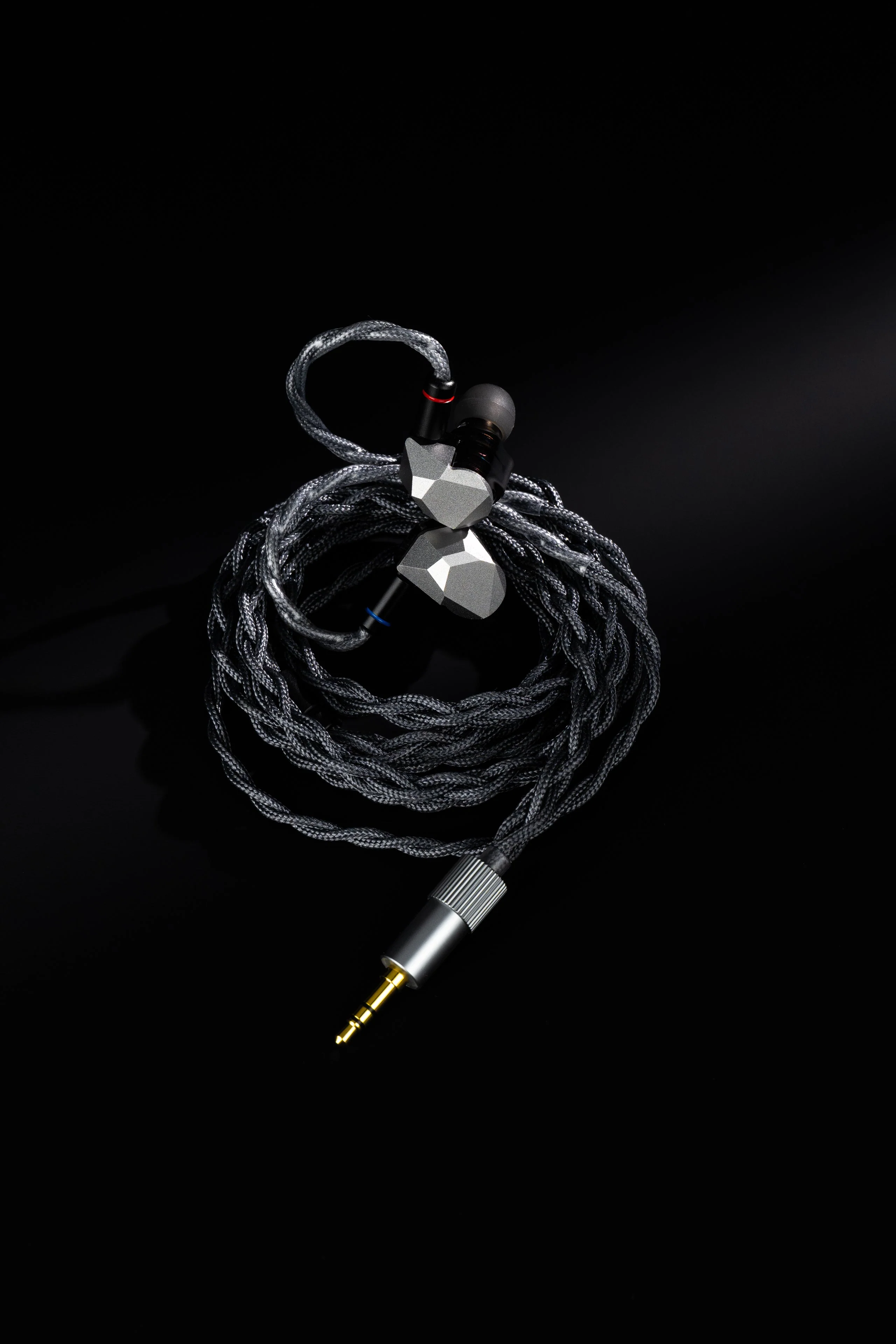 Moondrop Harmon Hybrid Dynamic Driver IEMs (In-Ear Monitors) - Image 8