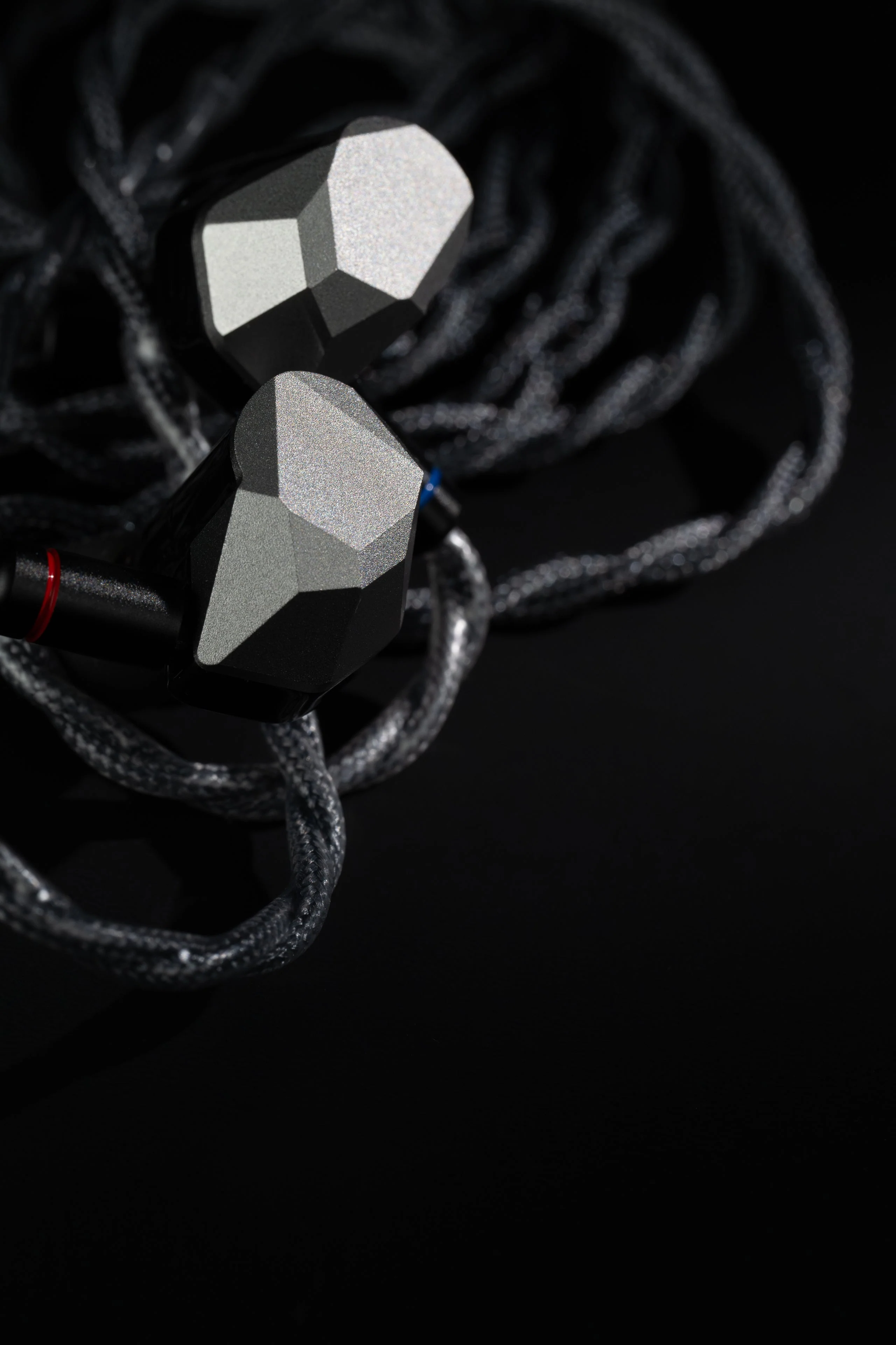 Moondrop Harmon Hybrid Dynamic Driver IEMs (In-Ear Monitors) - Image 9